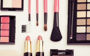 Trucco: 5 prodotti must have Trucco: 5 prodotti must have