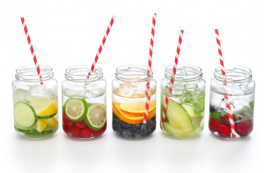Detox water: 5 ricette per preparare l’acqua aromatizzata