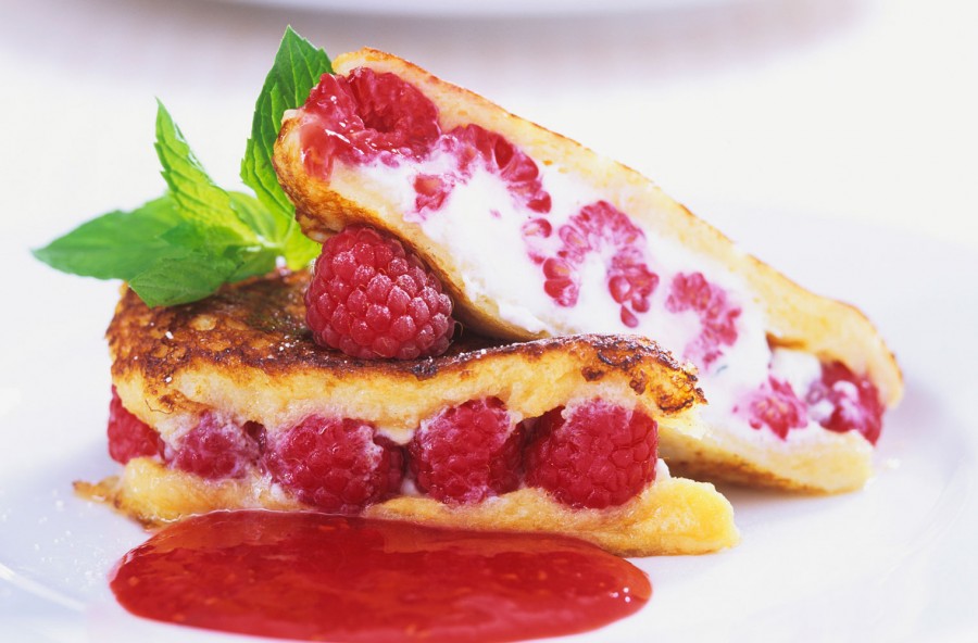 Toast dolci ripieni ai lamponi