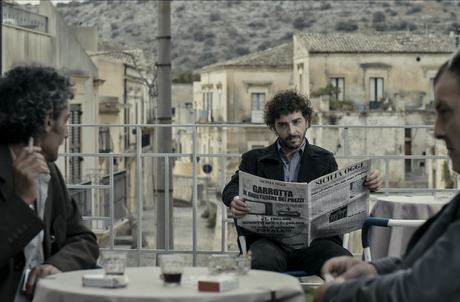 Michele Riondino: il giovane Montalbano torna in tv più affascinante che mai