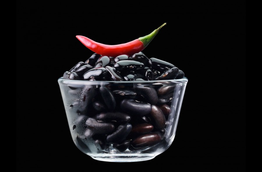 Pane al carbone e riso Venere: va di moda il nero… anche a tavola