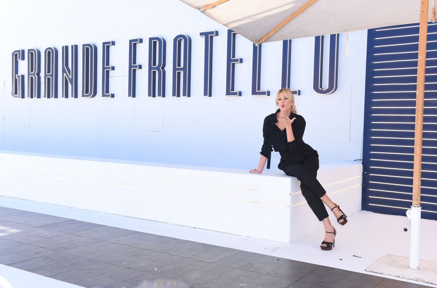 Grande Fratello: si ricomincia. Ed è di nuovo “sensazionalismo” a tutti i costi