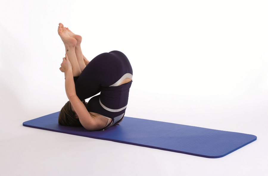 Pilates: rolling like a ball per il mal di schiena