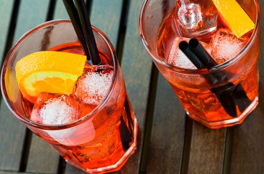 Happy hour: come gustarlo senza danni per la salute e per la linea