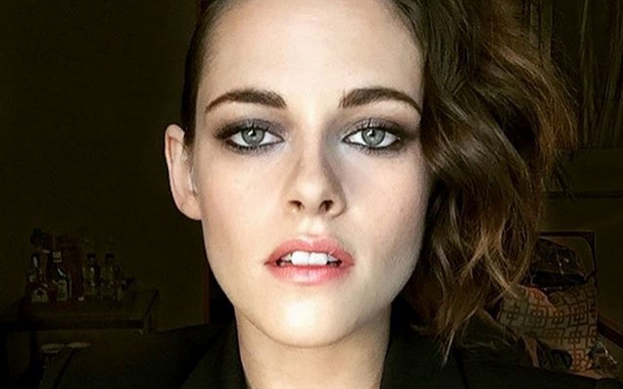 Kristen Stewart: smokey eye grigio in 10 step