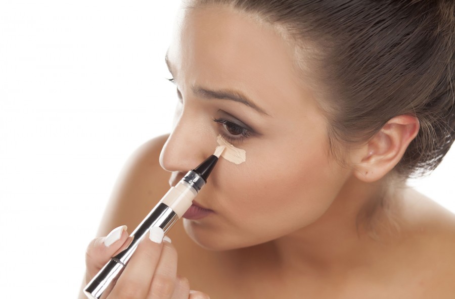 Trucco: così correggi i tuoi piccoli difetti