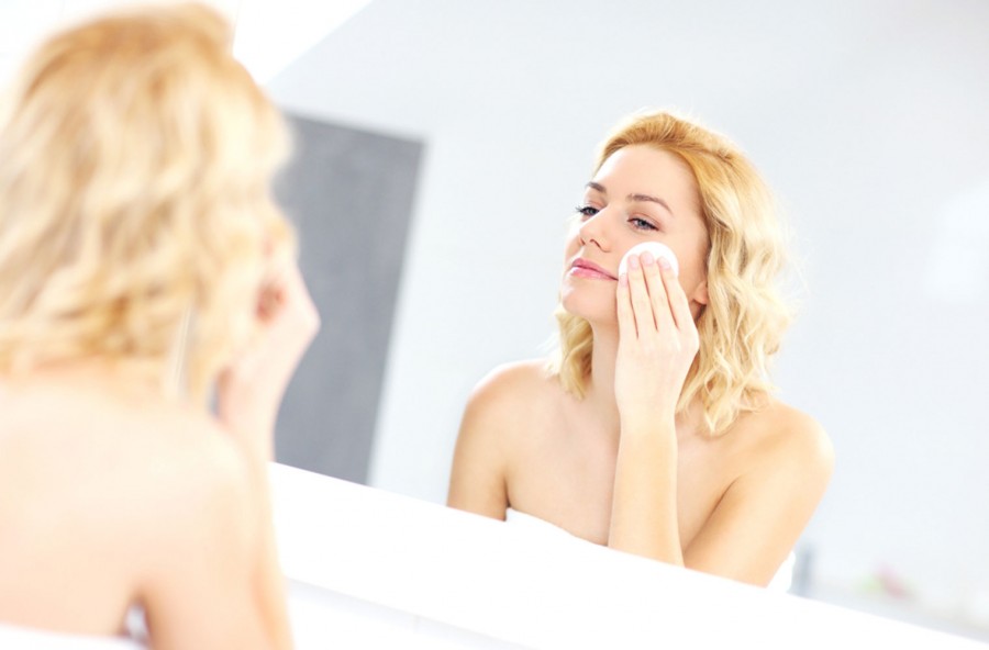 Pelle pura con una detersione efficace