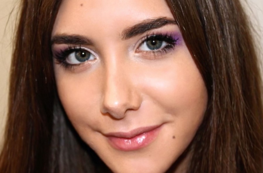 Trucco primaverile nelle nuance viola e oro