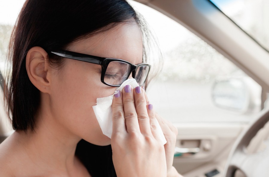 Allergie: le precauzioni per chi porta occhiali e lenti