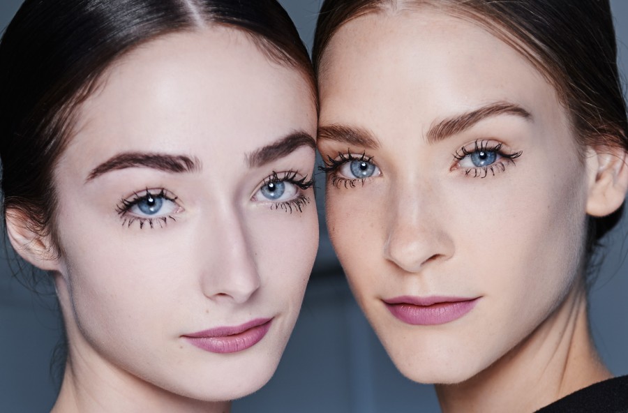 Tendenze trucco: tanto mascara per ciglia “a pacchetto” stile Twiggy