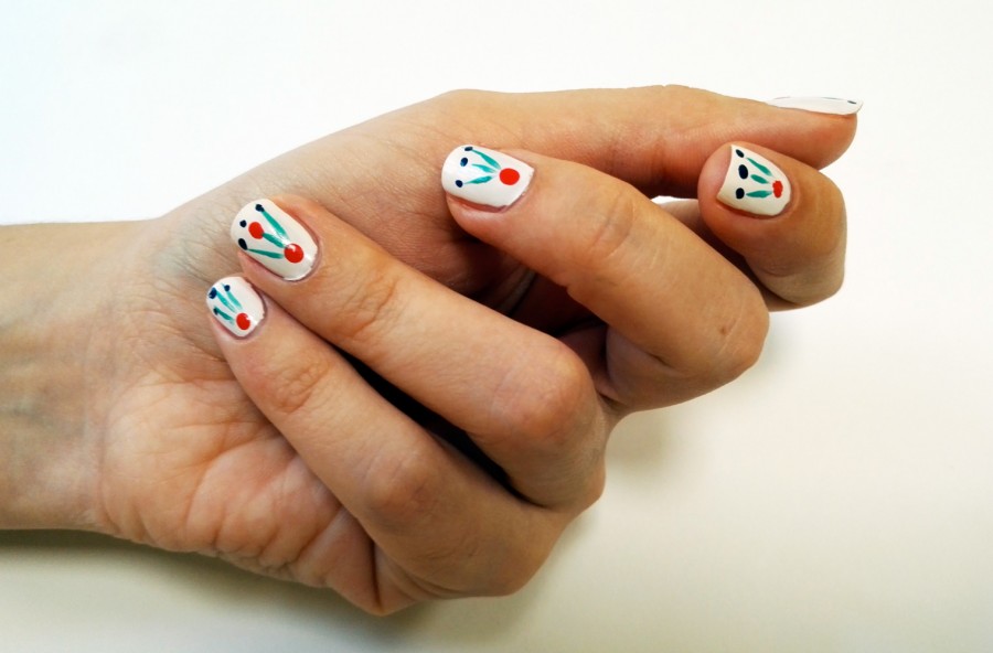 Unghie: disegni floreali per l’estate