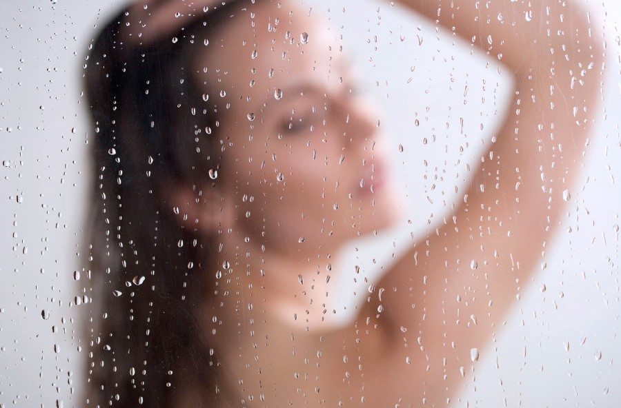 Sotto la doccia scegli un olio per “salvare” la tintarella