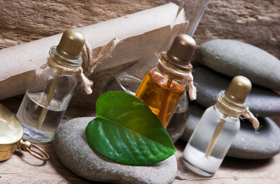 Oli beauty fai-da-te: dall’antirughe al drenante