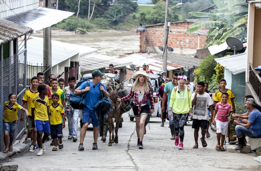 Pechino Express 5: le Caravelle fanno naufragare le Naturali