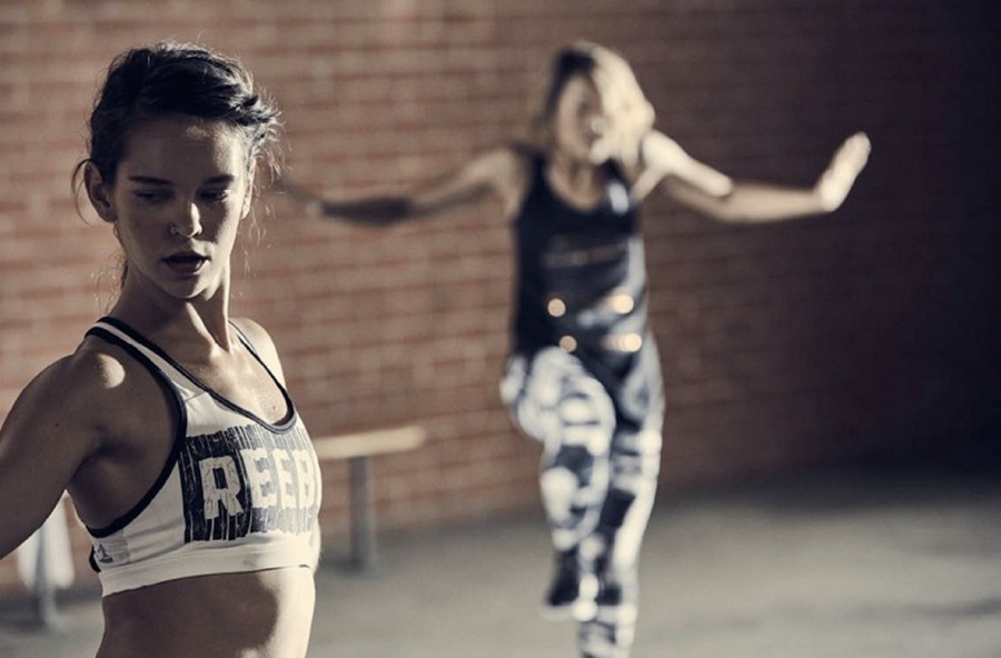 Sexy con i corsi di gestualità femminile