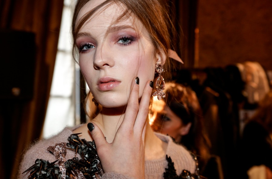 Smalto: rosso o blu? Scegli il tuo colore