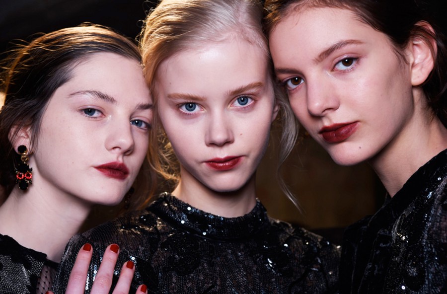 Trend make up: sulle labbra un rosso “imperfetto”