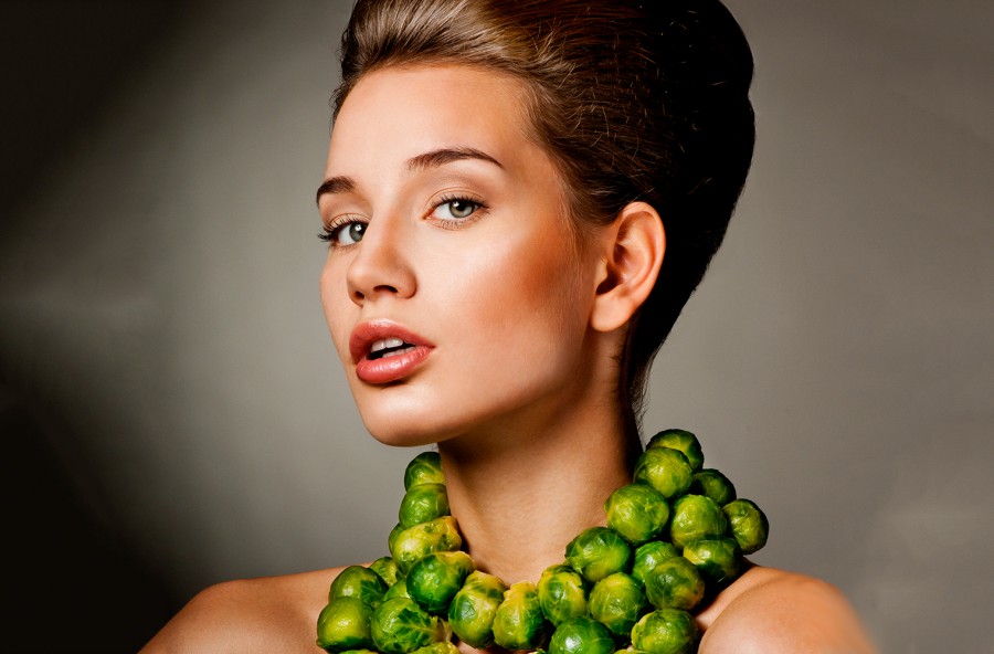 Rughe? Tienile lontane con un’alimentazione antiage