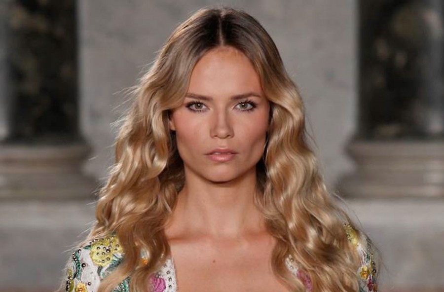 Trend capelli 2017: lunghezze maxi e ondulate