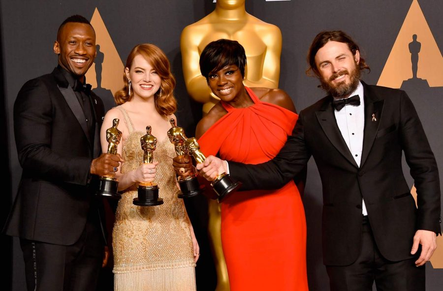 Oscar 2017 con gaffe finale. Vince La La Land… anzi, Moonlight