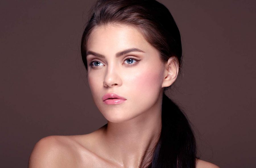 Trucco: è di moda il chroming