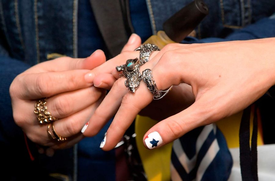 Anelli, la tendenza è rock