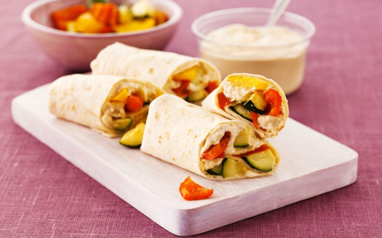 wraps-di-hummus-peperoni-zucchine