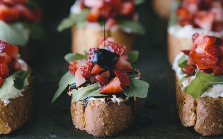 bruschetta-fragole-ricotta-balsamico bruschetta-fragole-ricotta-balsamico
