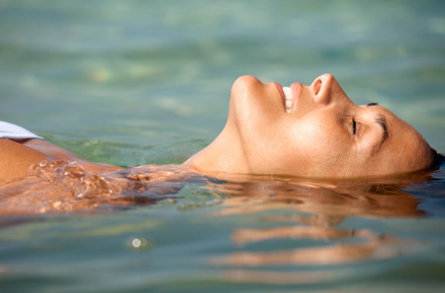 Sole: i consigli per “salvare” la pelle