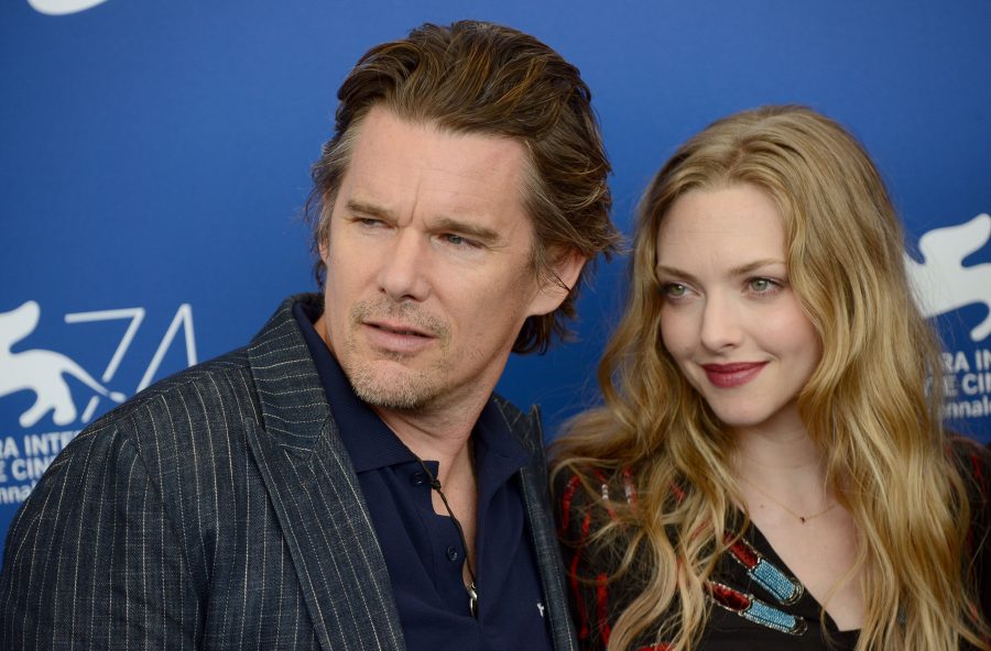 Venezia 74: il red carpet è tutto per Amanda Seyfried e Ethan Hawke