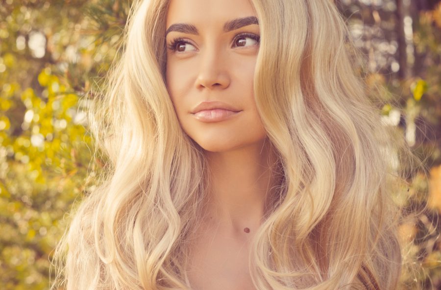 Capelli fragili? Restituisci forza e vitalità dopo le vacanze