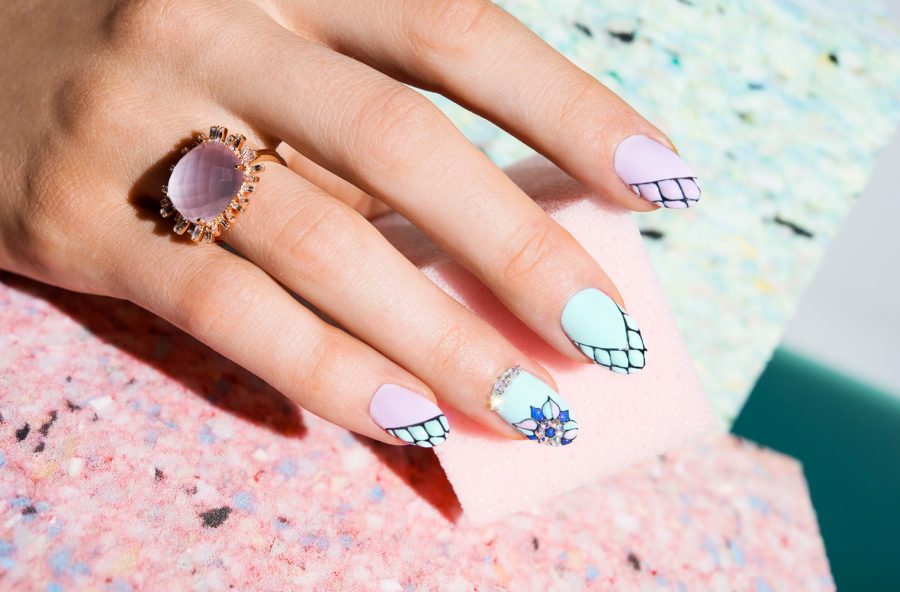 Nail art sofisticata color pastello