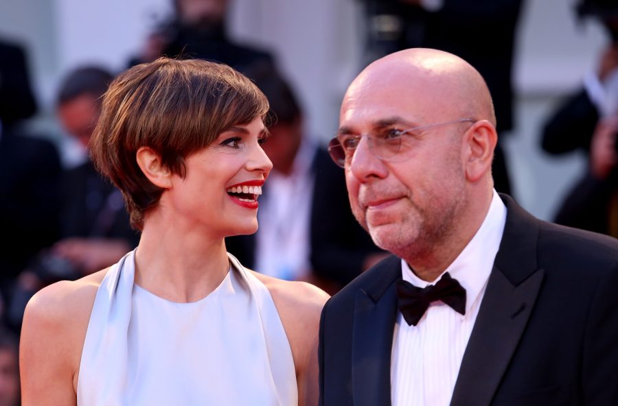 Venezia 74: Micaela splende sul red carpet (ma sul set è sempre una mamma disperata)