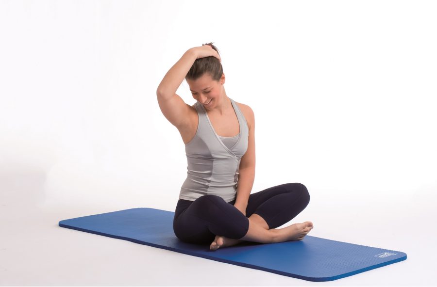 Pilates, stretching del trapezio