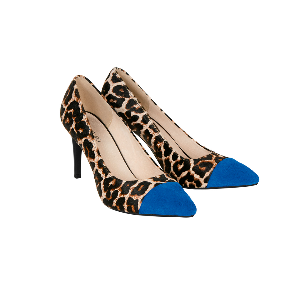 Esmara by Heidi Klum – Pumps animalier con punta blu (euro 19,99)