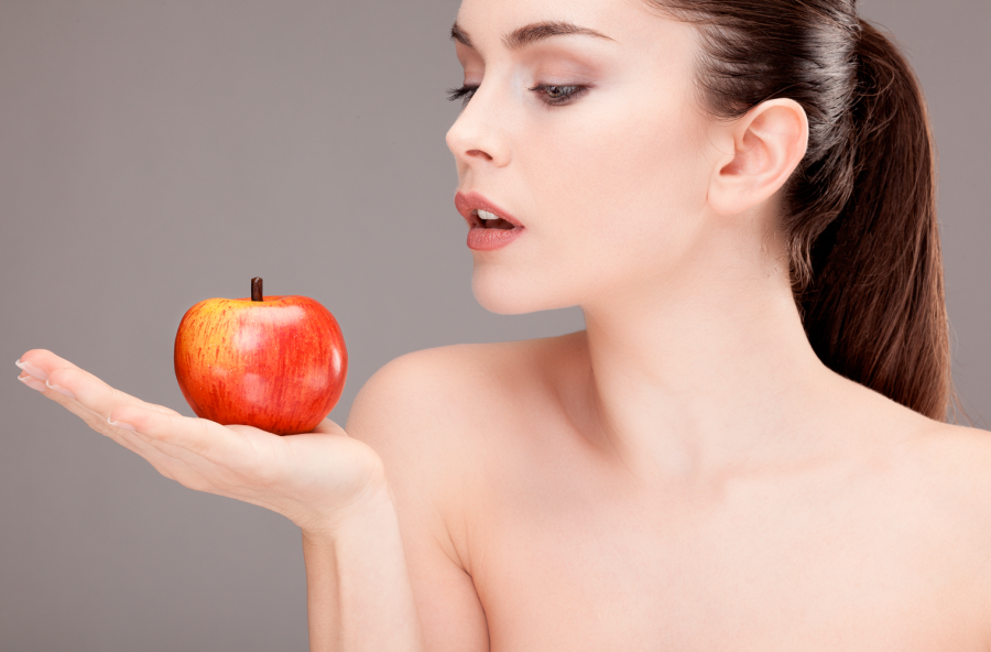 Viso, scegli le creme con frutta e verdura