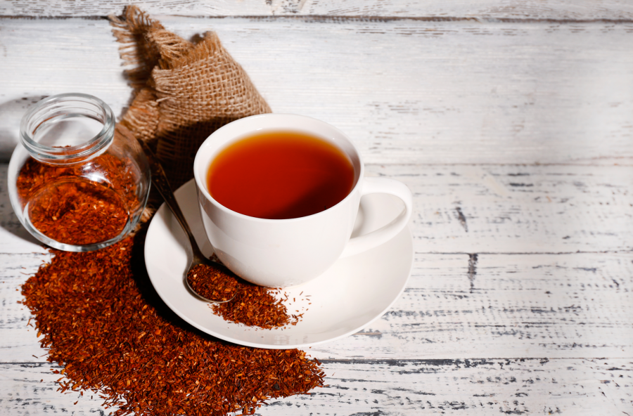 Rooibos, il tè rosso africano dà energia anche senza caffeina Rooibos, il tè rosso africano dà energia anche senza caffeina