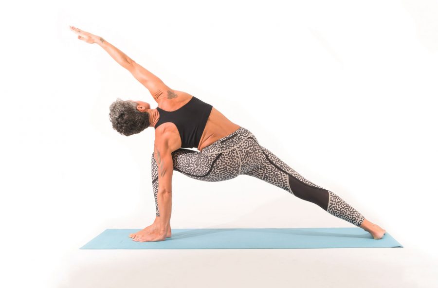 Yoga, più tonica con la posizione Parsvakonasana