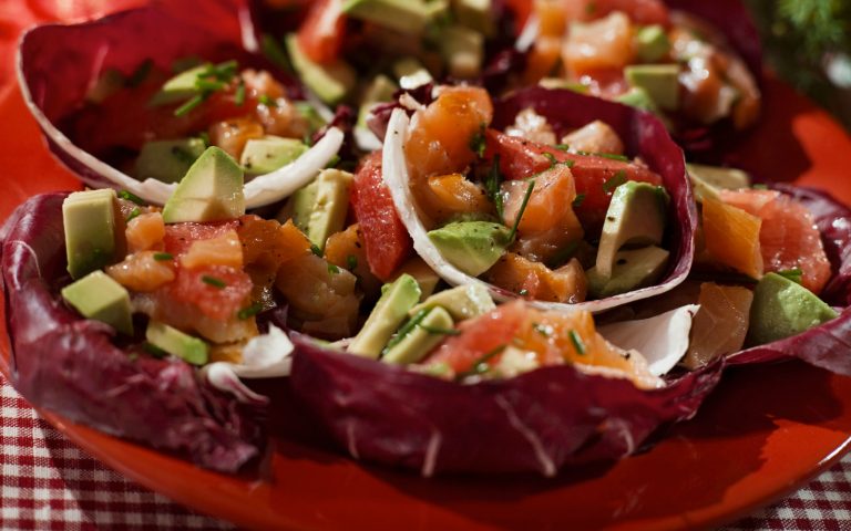 Salmon-tartare-with-grapefruit-and-avocado-on-radicchio-leaves Salmon-tartare-with-grapefruit-and-avocado-on-radicchio-leaves