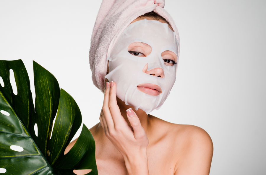 Pelle a prova di selfie? Basta una maschera