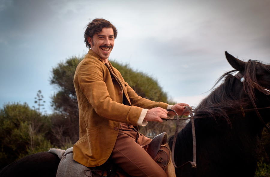 Michele Riondino, dal giovane Montalbano a La mossa del cavallo