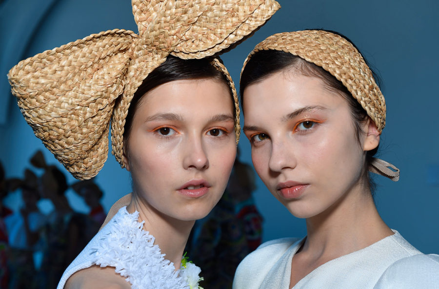 Trucco di primavera, accendi il nude con un tocco orange