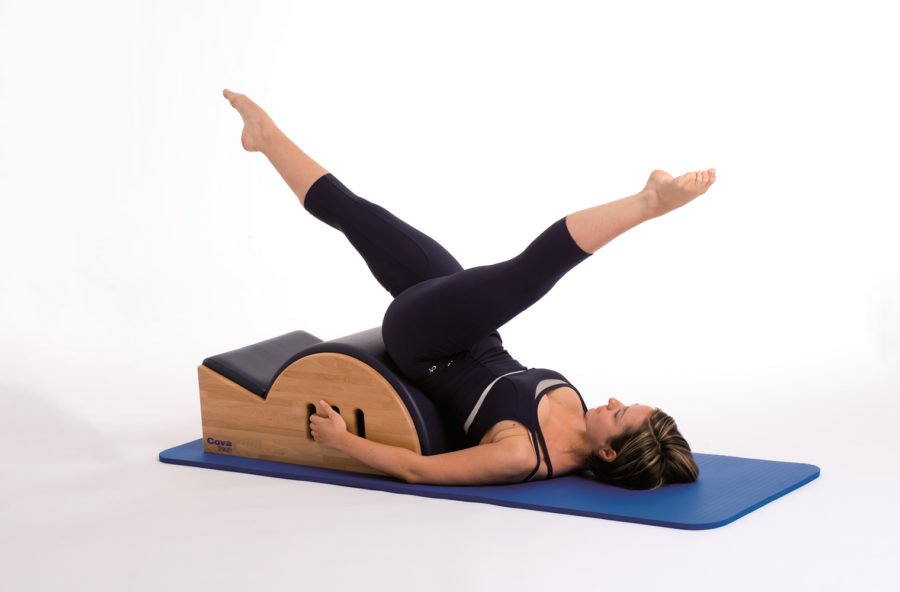 Pilates, pancia piatta con la Step barrel