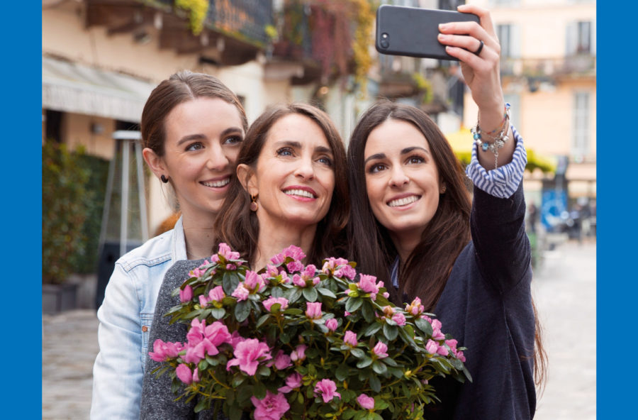 Festa della mamma: regalale l’Azalea della Ricerca AIRC