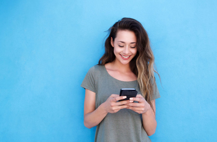 Rughe: è anche colpa della luce blu