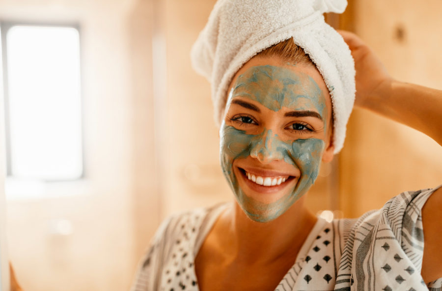 Maschere fai da te, i rimedi naturali per viso e capelli