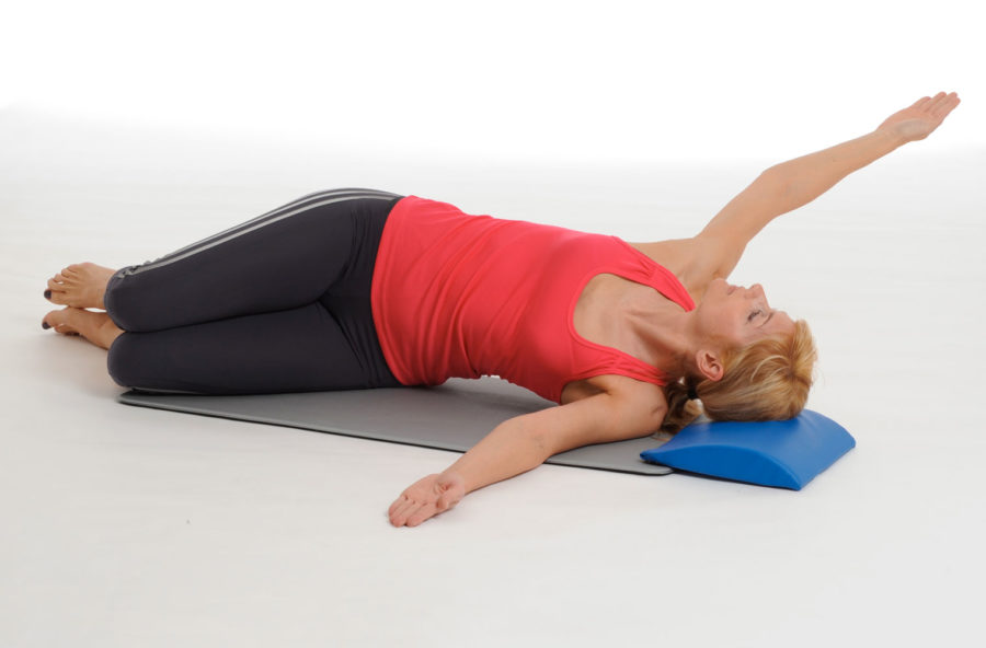 Pilates, chest opening per una schiena più flessibile