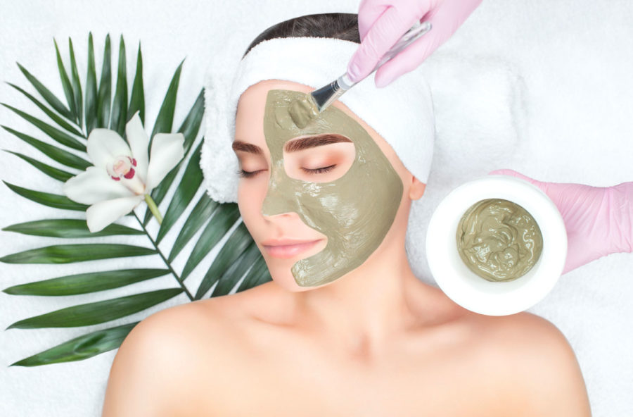 Mud mania: tutte in maschera!