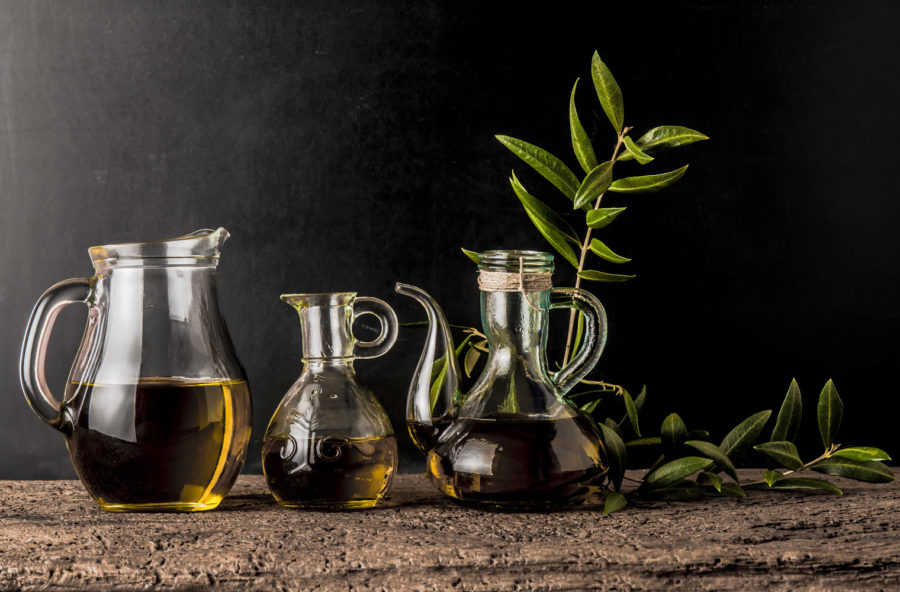 L’olio d’oliva fa davvero bene alla salute? La scienza dice di sì