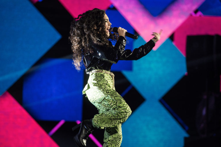 7^puntataXF12┬®julehering081 7^puntataXF12┬®julehering081